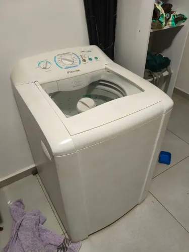 Máquina de lavar com defeito