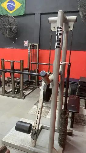 Apolete ( máquina academia / glúteo )