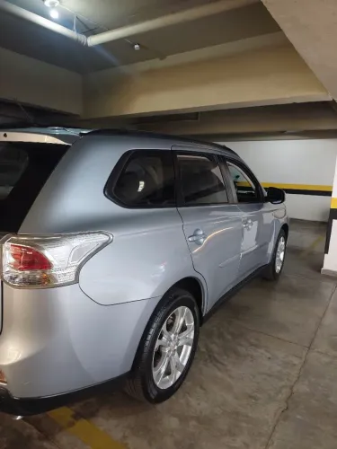 Mitsubishi Outlander 2.0 16V 160cv Aut. 2014