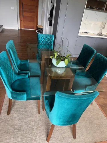 Mesa de jantar com cadeiras