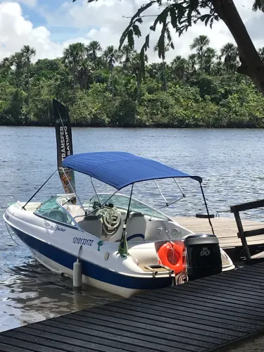 Lancha de fibra à venda