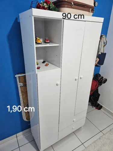 Guarda roupa infantil