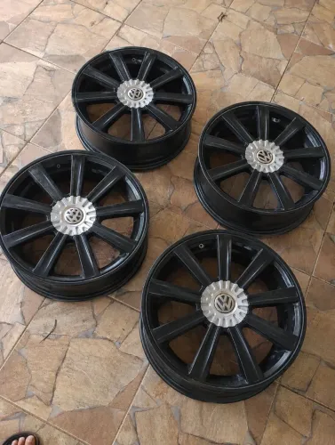 Vendo rodas 17 multi de 10 troco por algo do interesse rodas sem trincas ou amassado 
