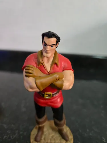 Gastão action Figure  bela e a fera Disney