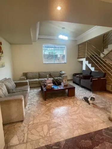 Casa residencial à venda no Bairro São José, em Divinópolis/MG