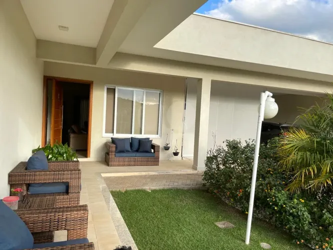 Casa à venda em condomínio fechado em Vinhedo, interior de São Paulo