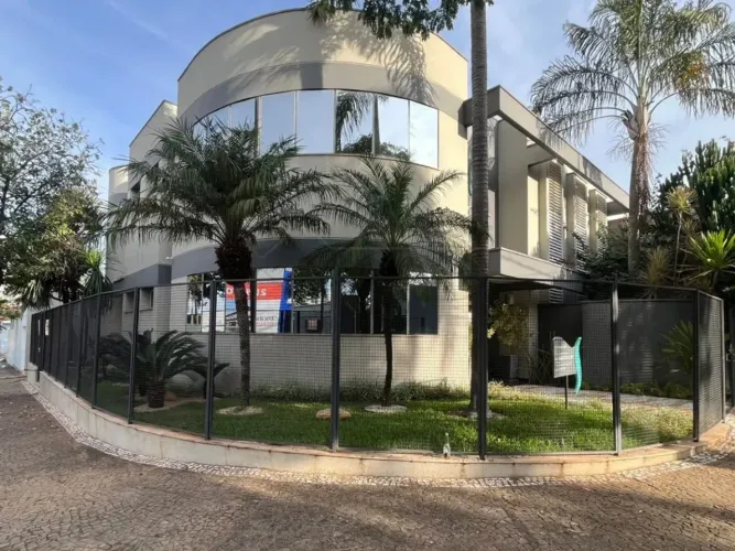 Conjunto de Salas Comerciais no Centro da cidade.