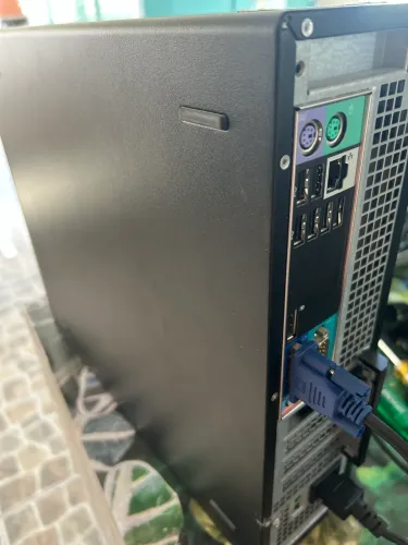 Gabinete Dell Optiplex 790 com Windows 11