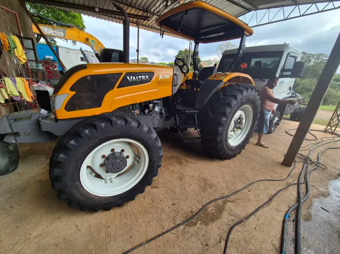 Trator Valtra Novo