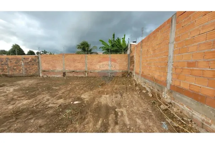 Terreno Murado 720 m² (24x30m) | Bairro São Cristóvão, próximo à LH 94 | Escriturado