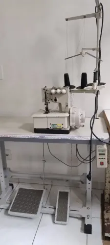 Máquina de costura 