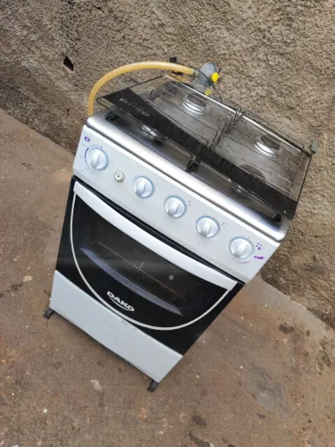 Vendo fogão daku muito bom tudo funcionando vai com mangueira e registro
