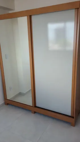 Montado de móveis 