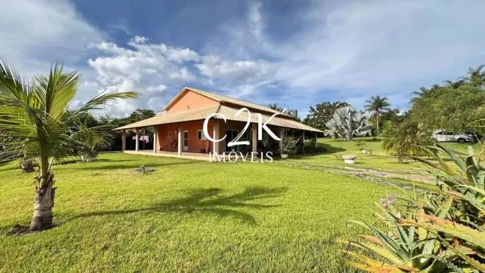 Chácara de luxo no Condomínio Ribeirão da Cachoeira  Nova Veneza (GO)