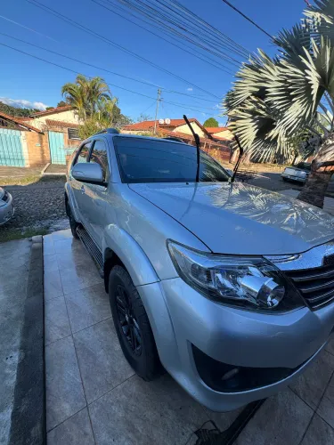 Toyota Hilux SW4 SR 4X2 2.7/ 2.7 Flex 16V Aut. 2015