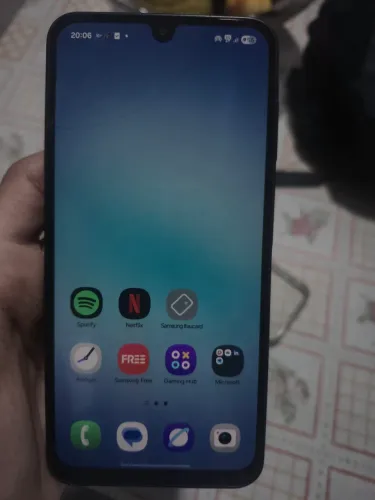 A17 5G tela levemente trincada na parte superior