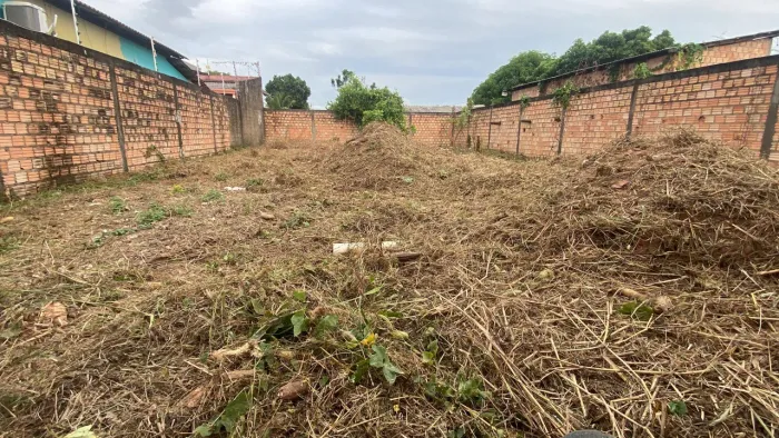 Vende-se terreno no Pedra Pintada