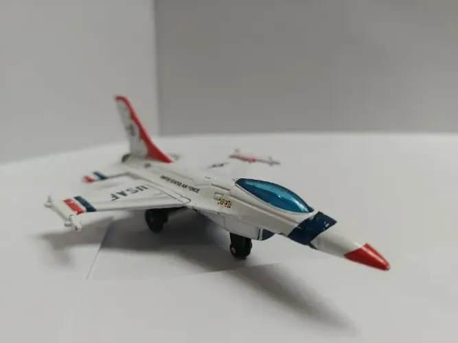 Miniatura de Avião - F-16 Fighting Falcon