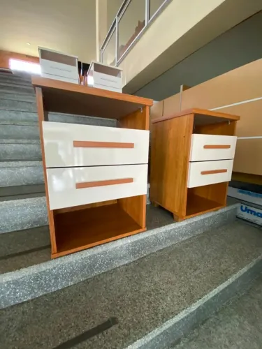 MESA DE CABECEIRA COM 2 GAVETAS NOVO, A PRONTA ENTREGA!!