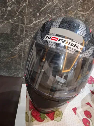 Capacete feminino