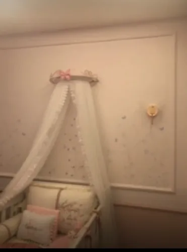 Vendo quarto de bebê completo de luxo: