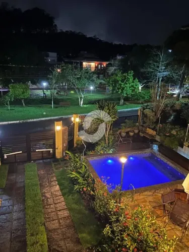 Casa em condomínio fechado com 4 dormitórios à venda, 256 m² por R$ 1.600.000 - Niterói/RJ