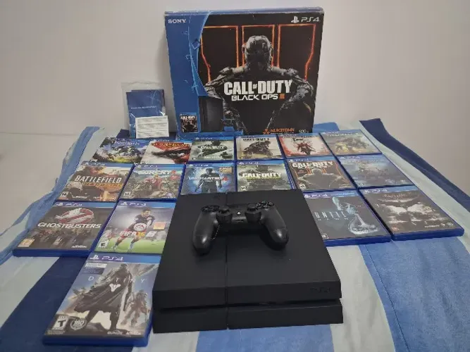 PS4 FAT 500GB + 1 controle + 17 jogos