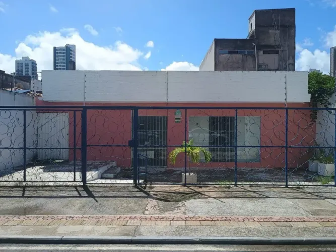 Ponto comercial para aluguel possui 370 metros quadrados em Pituba - Salvador - BA