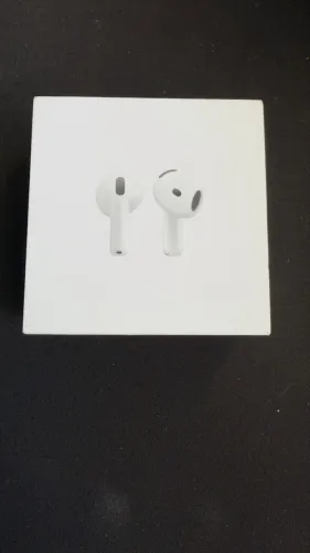 AirPods 4