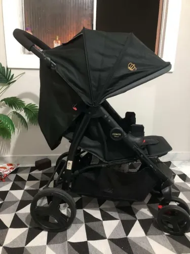 Carrinho de bebê Cosco