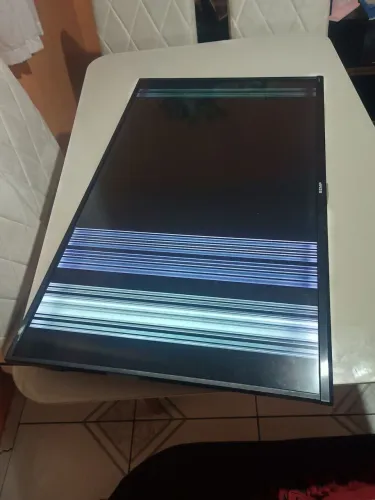 Tv Semp 43 polegadas retiradas de peça