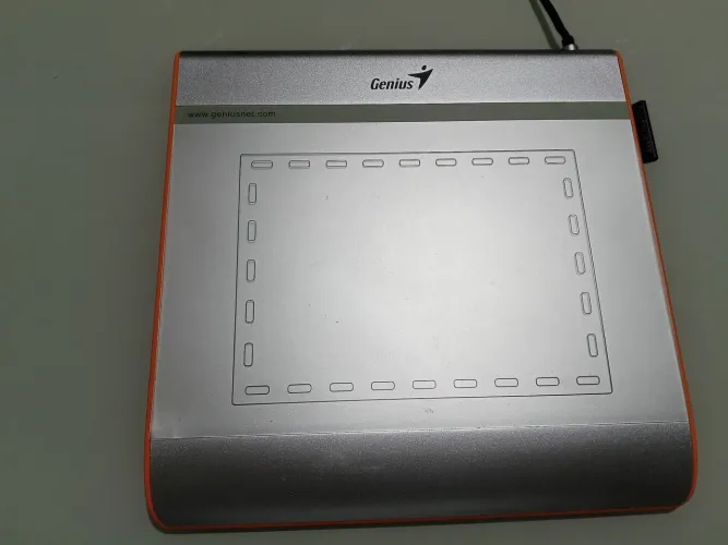 Mesa digitalizadora Genius sem caneta