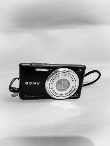 Câmera Sony Cyber-Shot DSC-W730