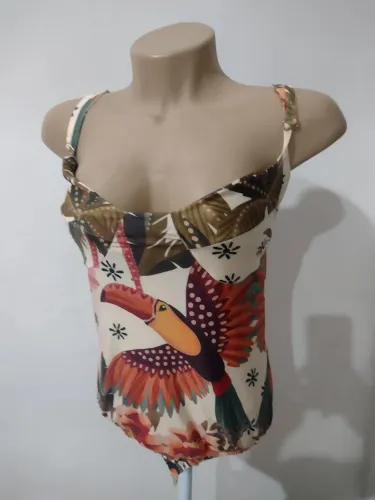 Body tamanho P veste M