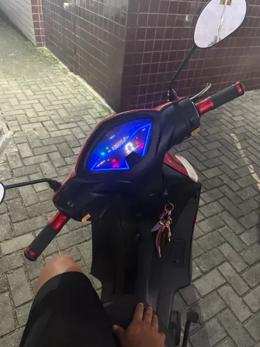 Vendo Shineray Jet 50 cc. Muito nova!
