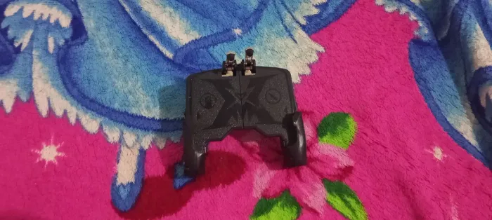 Controle gatilho para celular ótimo pra jogar free fire