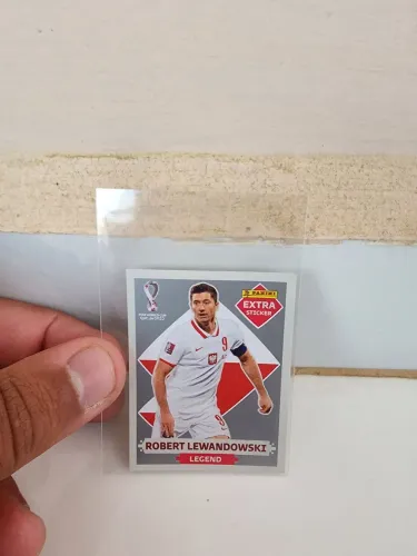 Figurinha Legend Robert Lewandowski Prata Copa do Mundo 2022