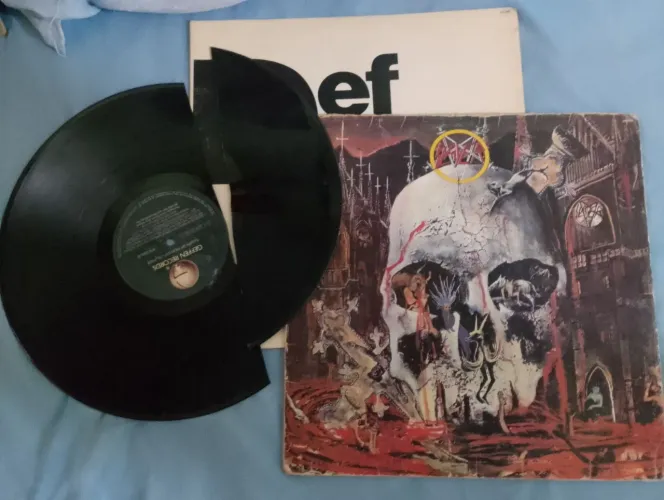 Vinil quebrado Slayer 