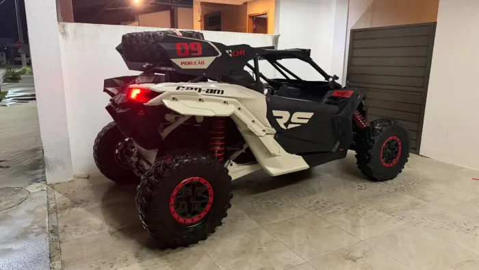 UTV Maverick X3 XRS 