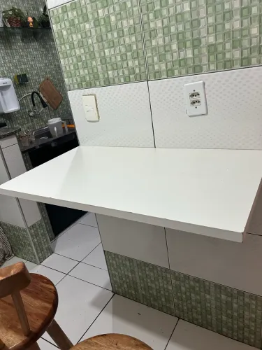 Mesa Retrátil de Parede em MDF Branco