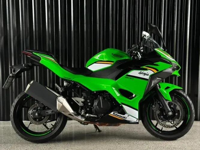 KAWASAKI NINJA 500 SE VERDE 2025