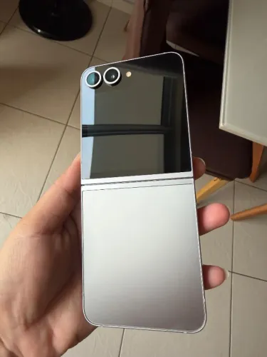 Z Flip 6 ÓTIMO ESTADO