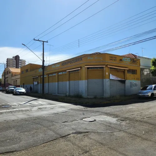 Salão comercial e casa com área total de terreno de 1.883,75 m², Jardim América - Fernandó
