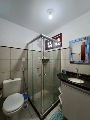 Casa de Condomínio com 5 quartos em Carneiros