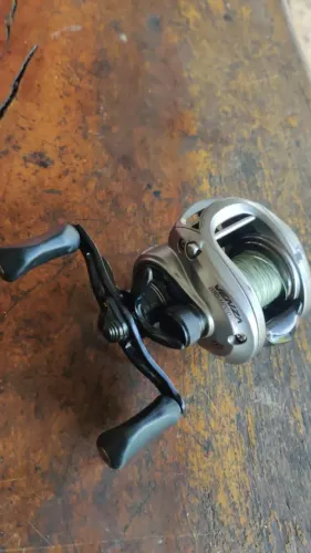 Vendo kit de pesca.