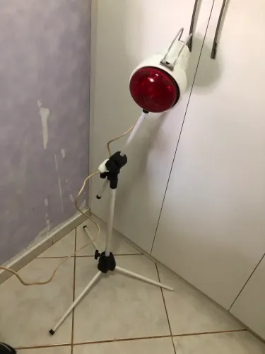 Lâmpada infravermelha de 250W + tripé para fisioterapia 