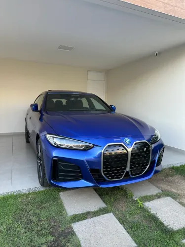 BMW i4 E-drive 35 M Sport (elétrico) 2023