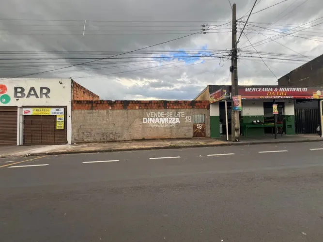 Terreno em avenida disponível para venda no Elza Amui I