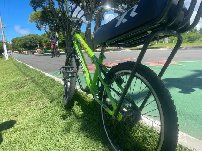 Bicicleta Aro 20 Montadinha Semi-nova