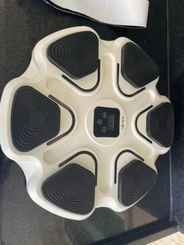 Máquina de boxe musical  Preço final R$ 130,00